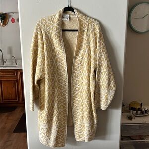 Elegant Yellow and White Women's Cardigan